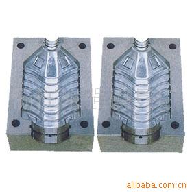 在中国轻工业联合会主办的2025轻工业科技创新与绿色发展大会上