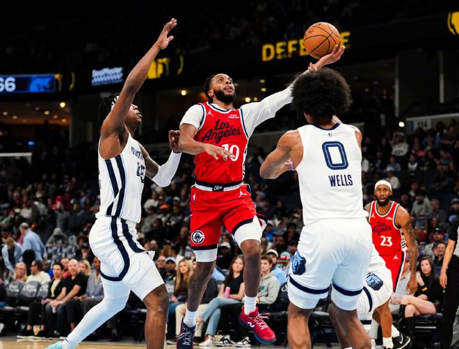 哈登交易成关键转折点 快船骑士双赢格局重塑