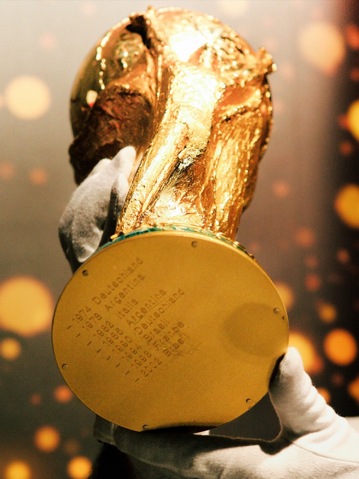 巴西队绝地反击逆转阿根廷，世界杯淘汰赛惊现