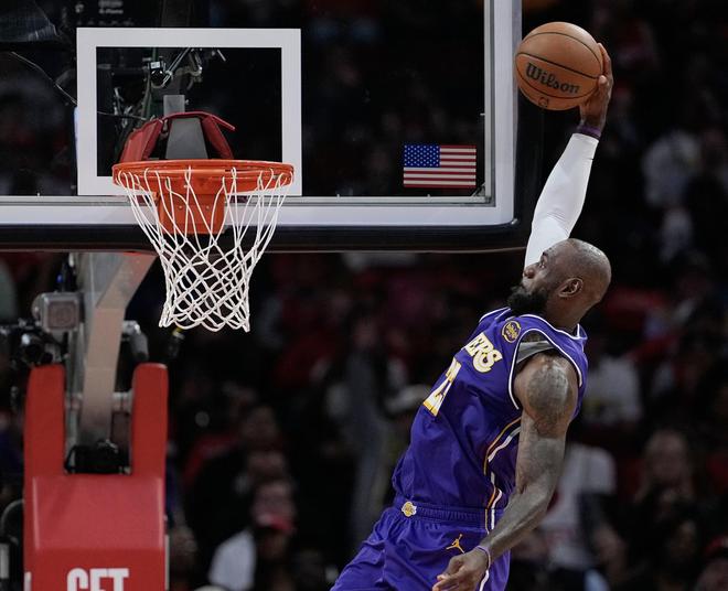 杜兰特：詹姆斯或成NBA历史第一人，45岁仍能驰骋