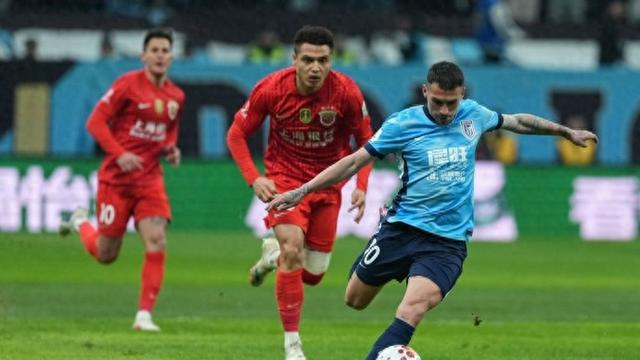 海港外援配置失衡致中场失控，三外援前锋模式