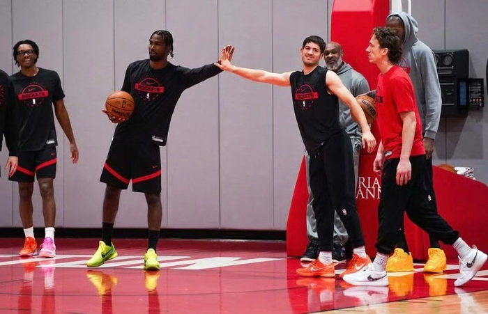 火箭队替补阵容短板暴露 战术调整成关键胜负手