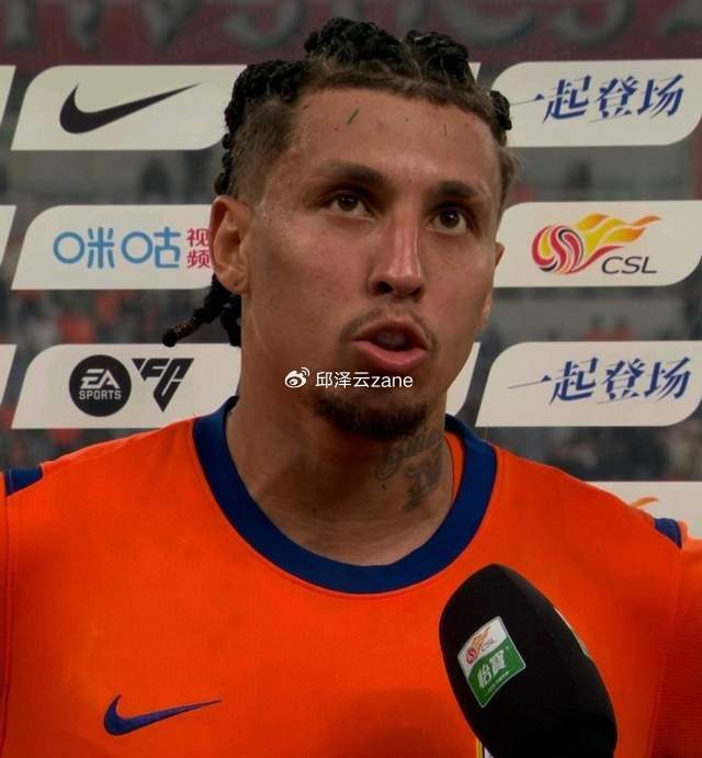 杨希成海港右后卫标杆 防住巴西外援克雷桑